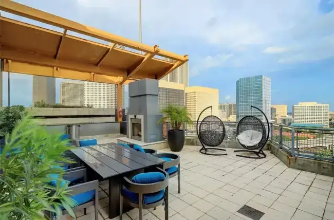 Rooftop Deck